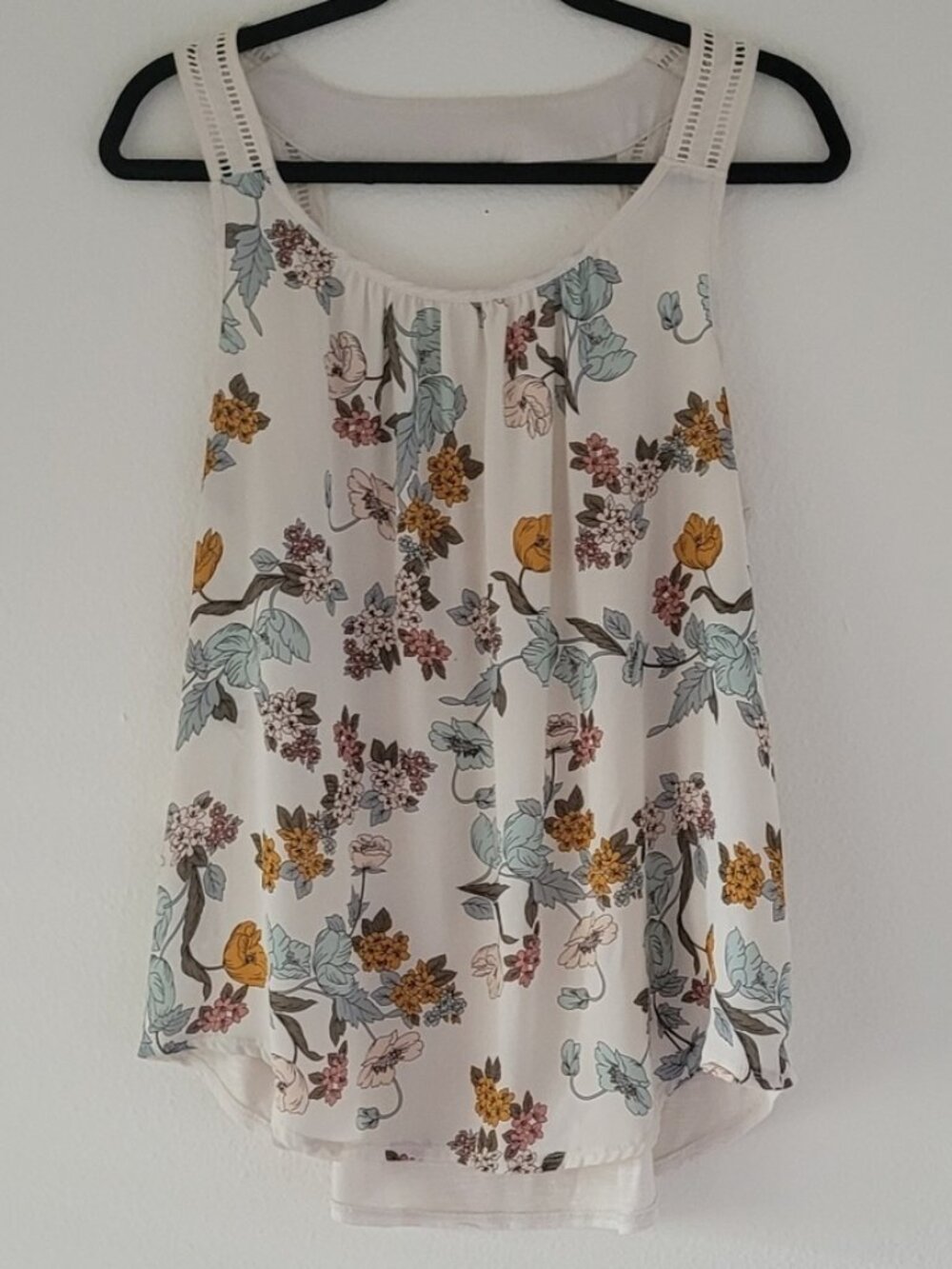 Floral Tank Top⭐️💖Yellow and Green Accents
